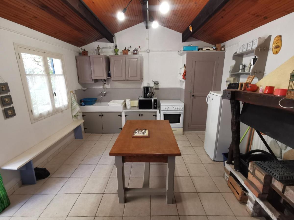 Maisonnette En Pleine Nature Le Beausset Exterior foto
